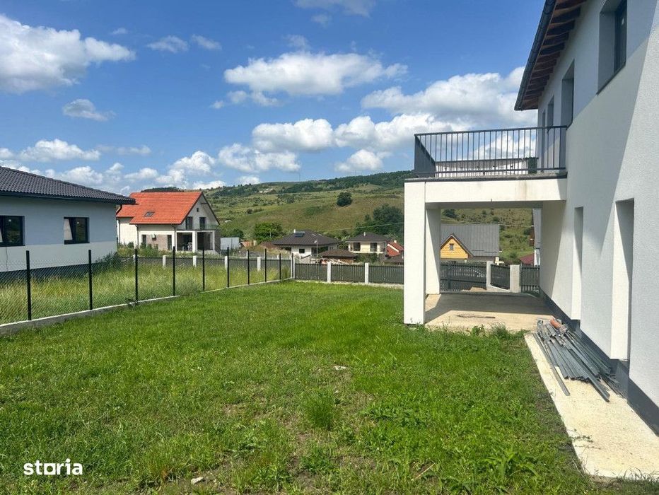 Duplex construit la standarde inalte de calitate la intrare in Corusu