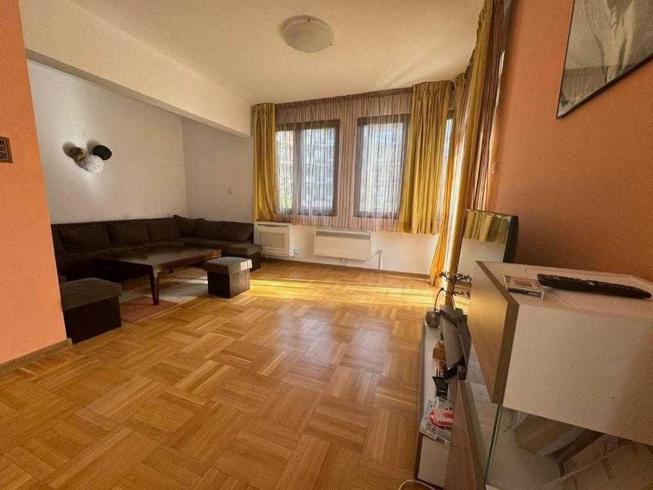 Вила Рила Боровец с горещ басейн, джакузи и сауна от BookVillaBG
