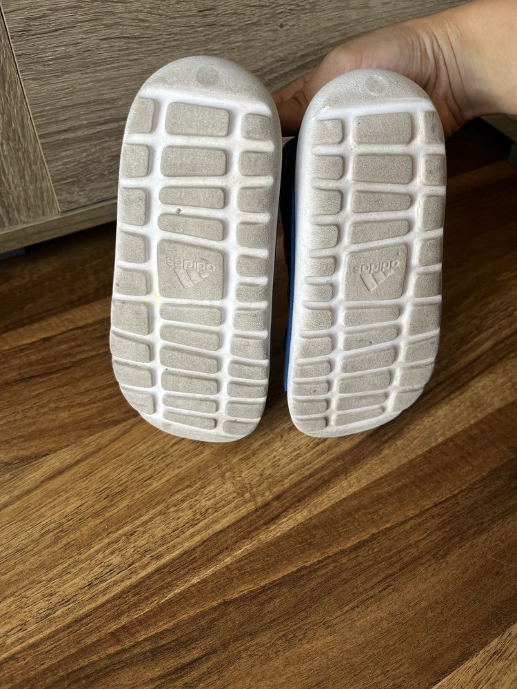 Сандали Adidas 27