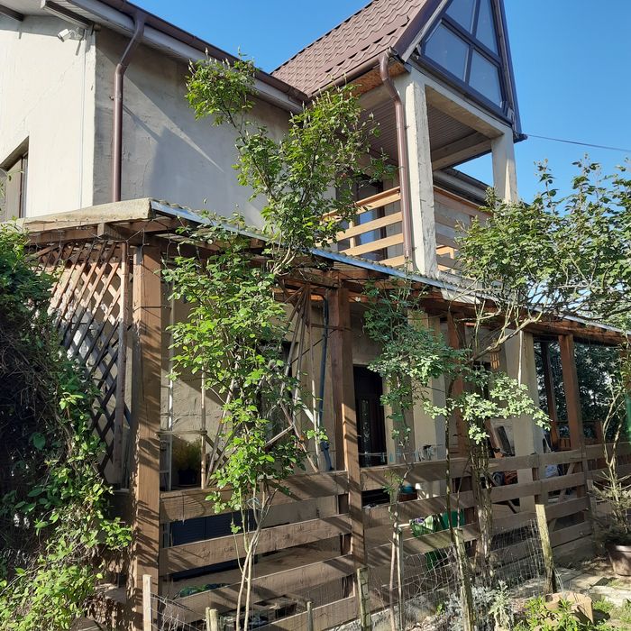 Vând casa Albesti,Simnicul de Sus