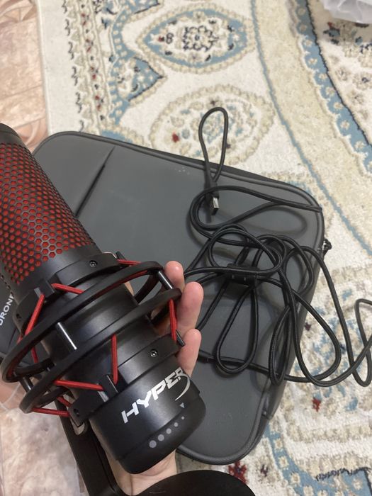 Продам  Микрофон HyperX Quadcast