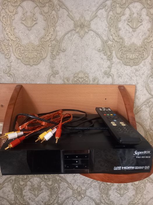 Продается тюнер спутниковый.