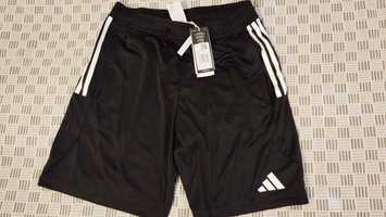 Pantaloni scurți sport Adidas M