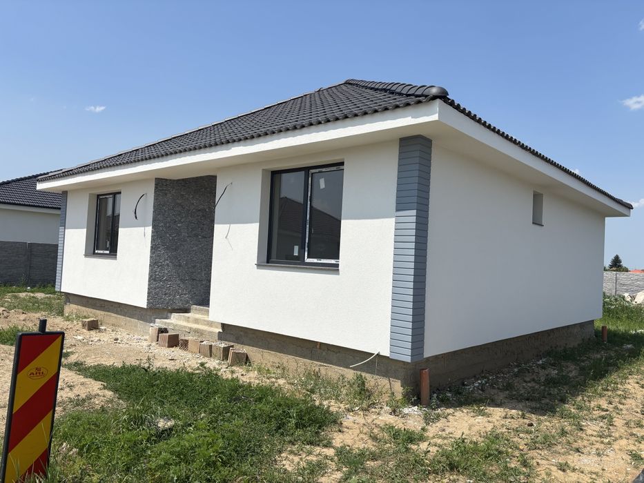 Vand Case noi Lazuri/acceptam schimb cu apartament