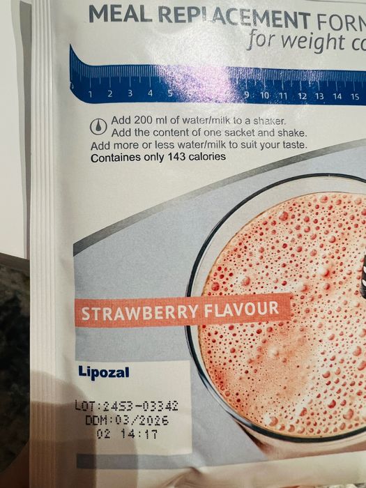 Lipozal ,inlocuitor de masa, 12 plicuri cu aroma de capsuni.