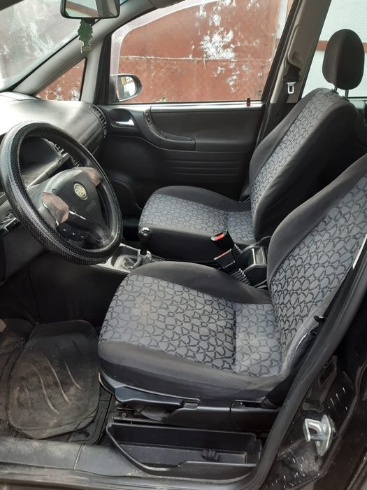 Opel Zafira pentru piese