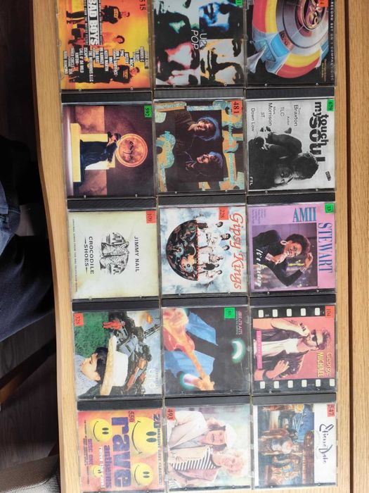 Колекция компакт дискове