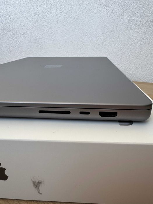 MacBook Pro 2021, 16", 16GB/512GB, M1 Pro, 10C CPU/16C GPU, Space Gray
