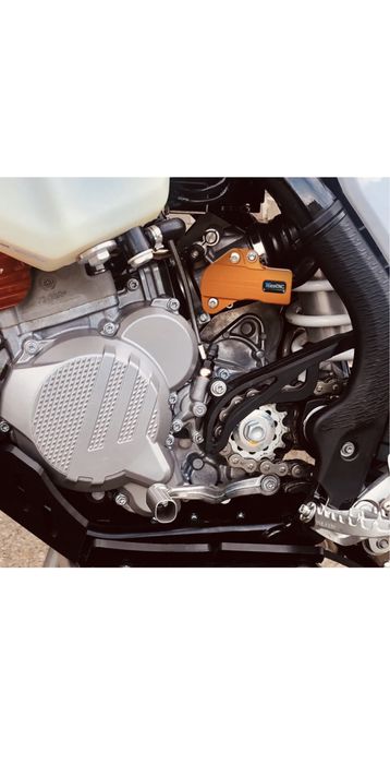 Protectie senzor TPS KTM Husqvarna scarite schimbator radiator