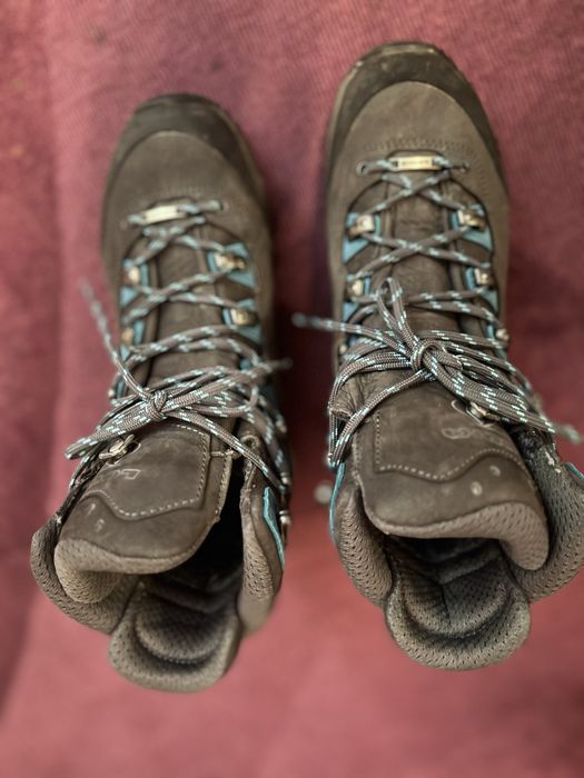 Bocanci trekking Lady GTX Lowa - nabuc GoreTex Vibram - masura 39