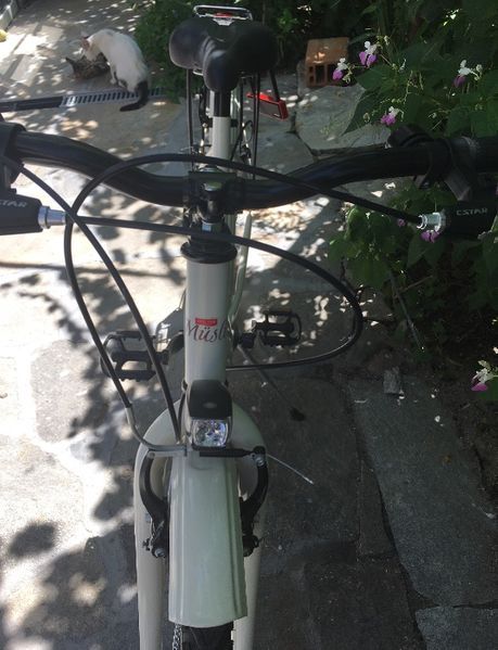 Нов, дамски велосипед / колело + подарък. 26” / цола