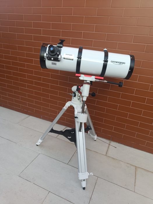 Telescop Omegon Advanced 150/750 pe montura EQ-320