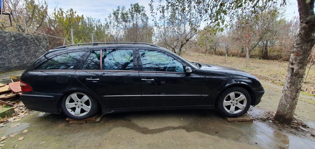 Dezmembrez mercedes w211 facelift 2.7