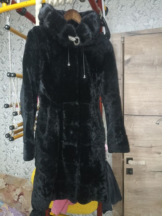 Продам мутоновую шубу