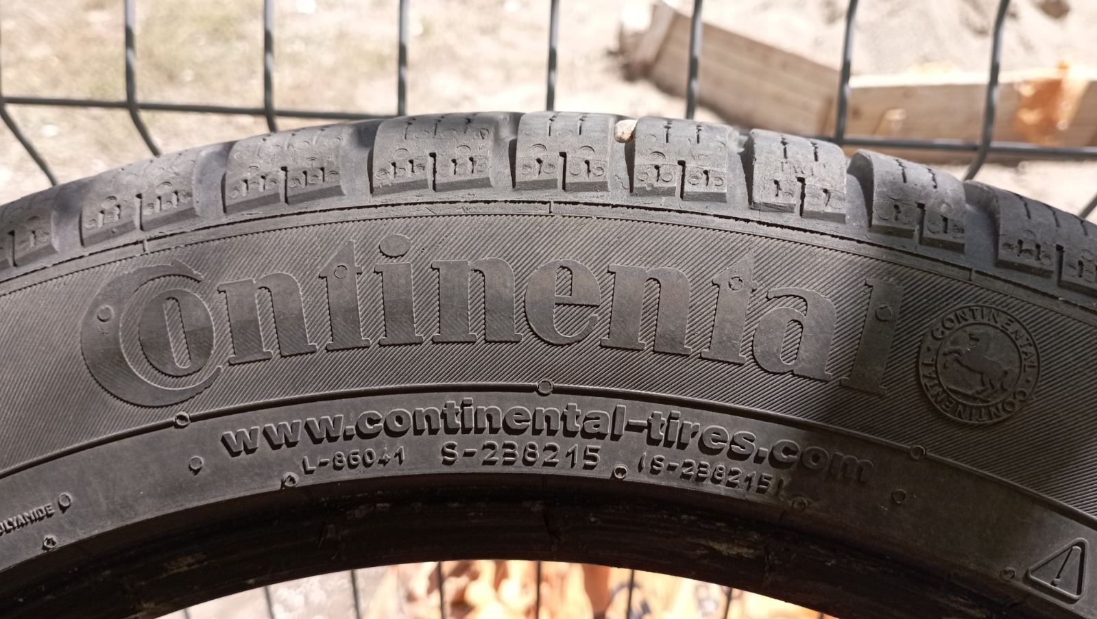 4 зимни гуми 245/45/18