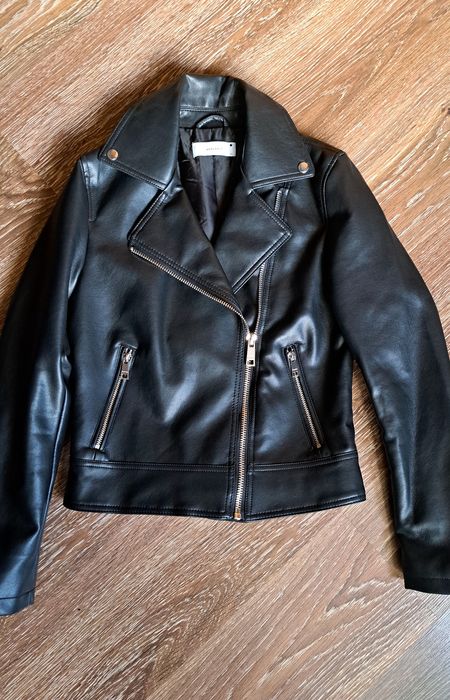 НОВО! Reserved дамско кожено яке XS