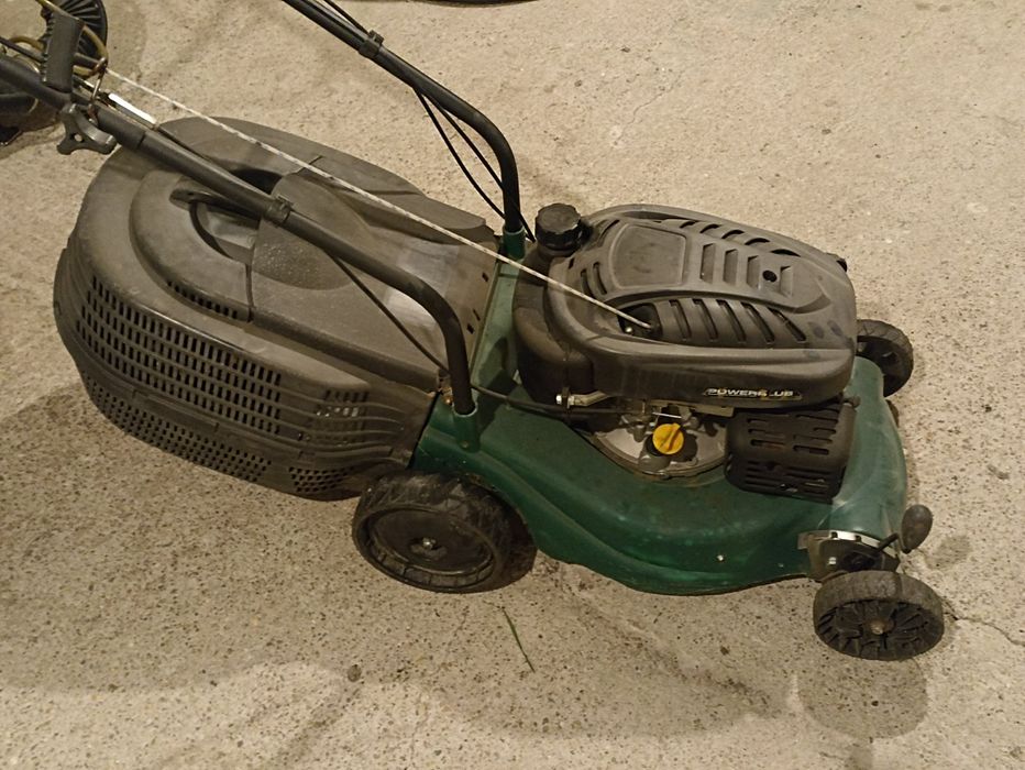 PowerPlusMasinaTuns-Iarba/benzina, pentrupiese, funcțională.