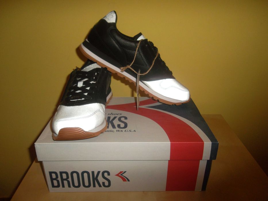 Adidasi Brooks Chariot marimea 41 si 42.5 -LICHIDARE STOC-