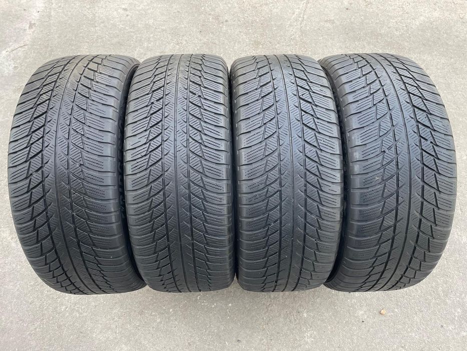 Set anvelope iarna 225 50 18 bridgestone rsc