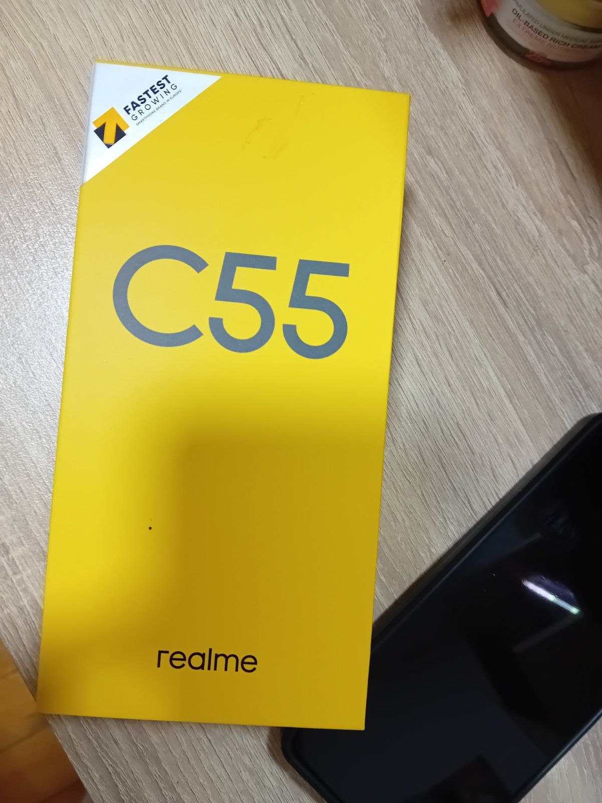 Телефон Realme c55