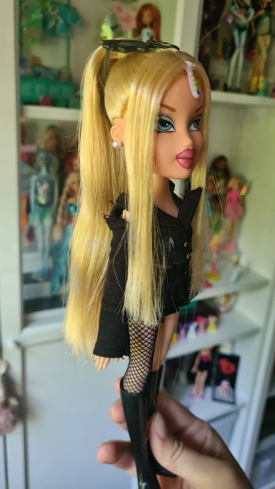 Papusa Bratz Cloe genie