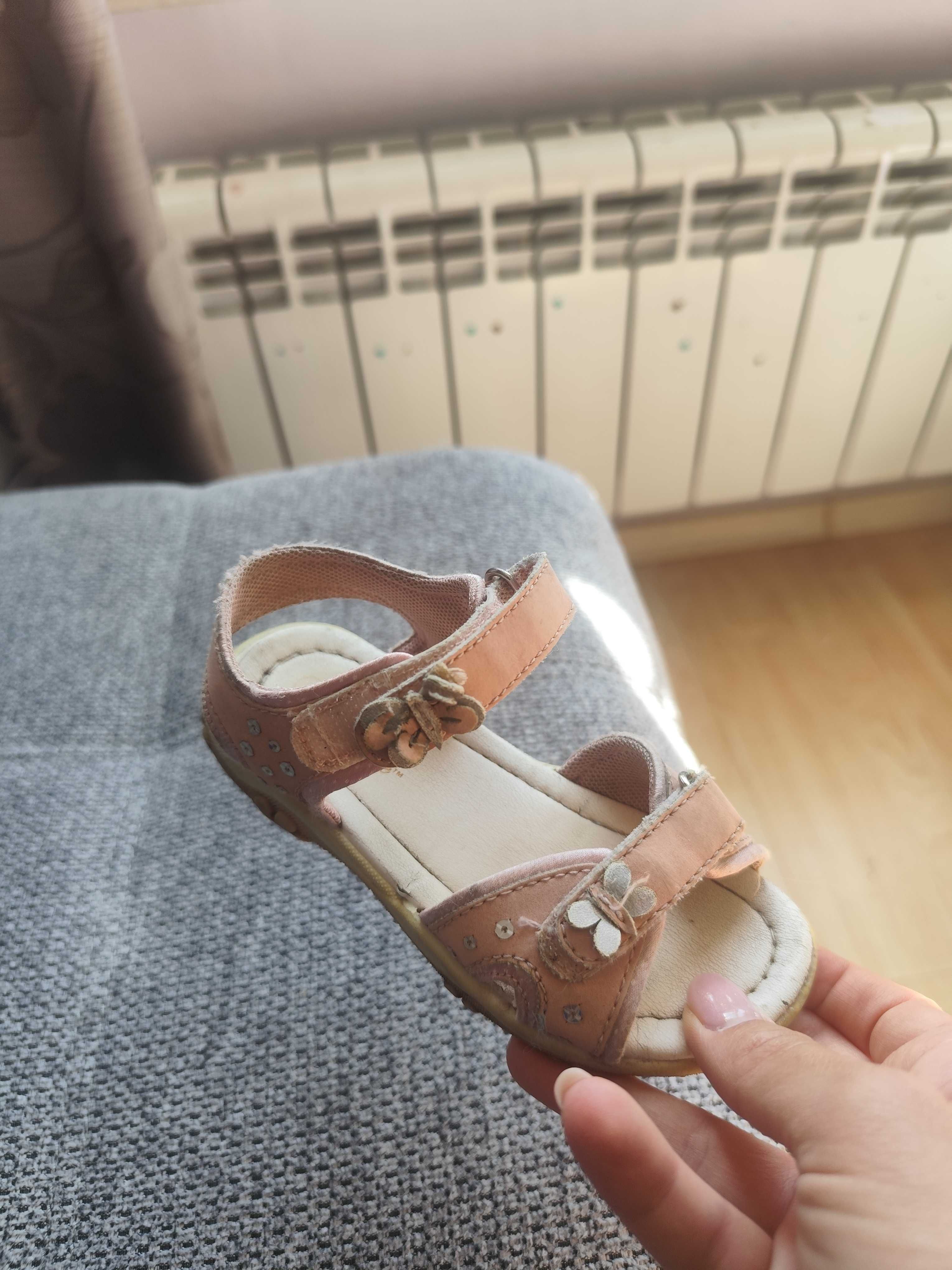 Детски запазени обувки