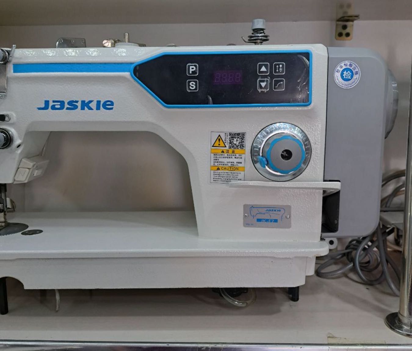 Jaskie JK F7 tikuv mashinasi