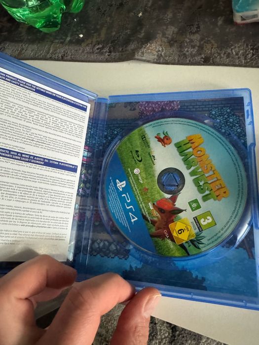 Vand Joc uncharted, etc impecabil PS4 si altele