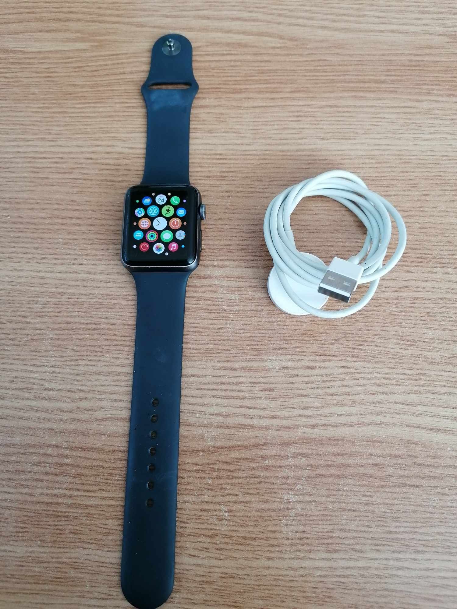 Apple Watch 42mm/8GB/GPS+LTE/400 lei/doar in Cluj