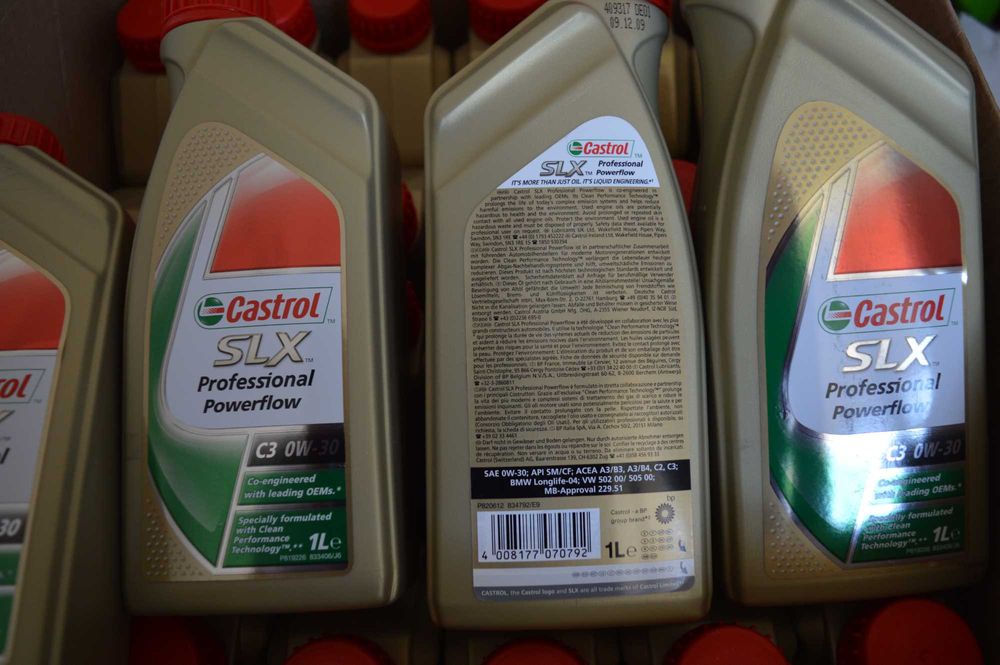 Двигателно масло Castrol SLX 0W30 Profesional Powerflow C3