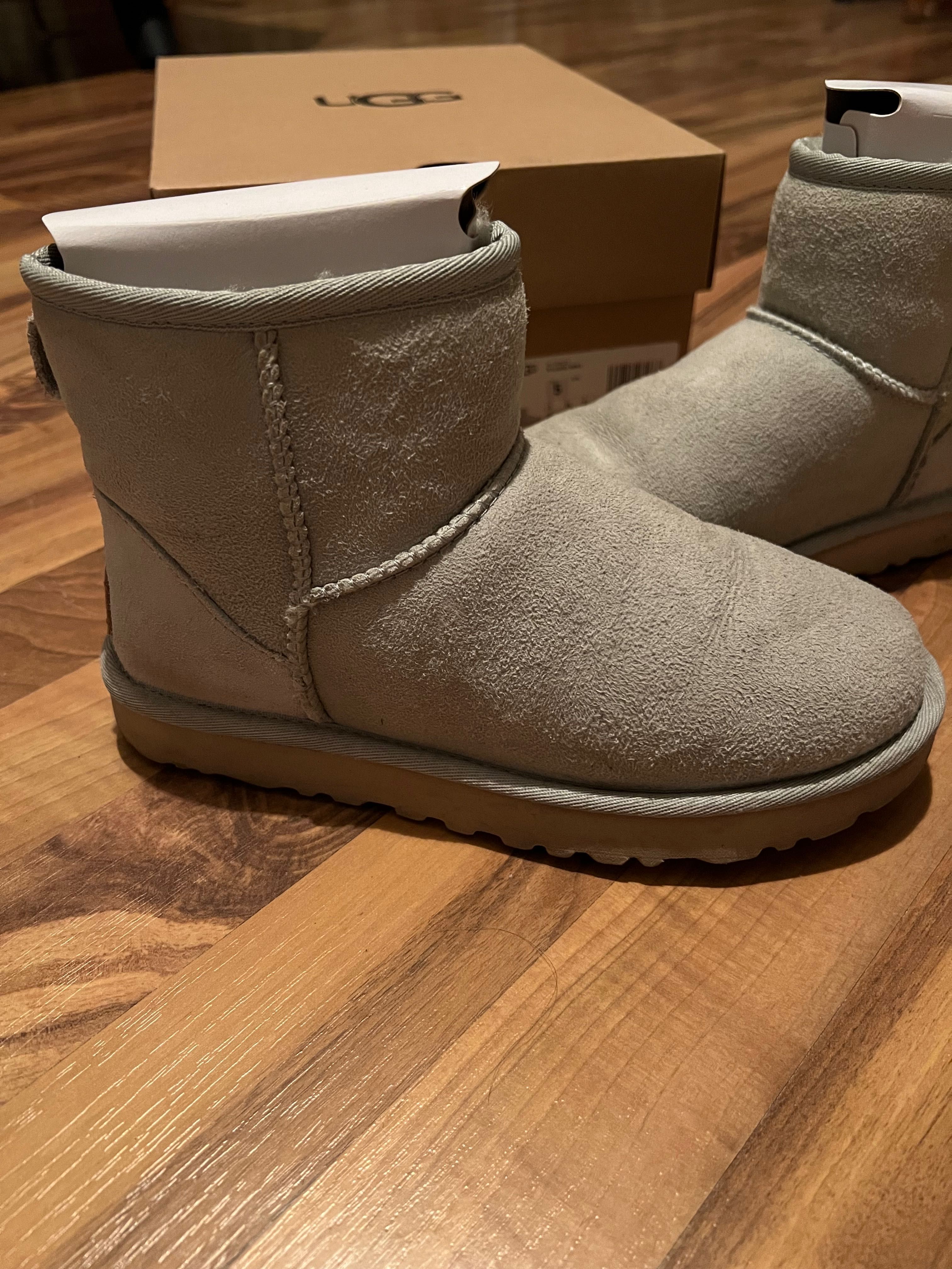 UGG Cizme scurte din piele intoarsa Classic Mini II/marimea 36