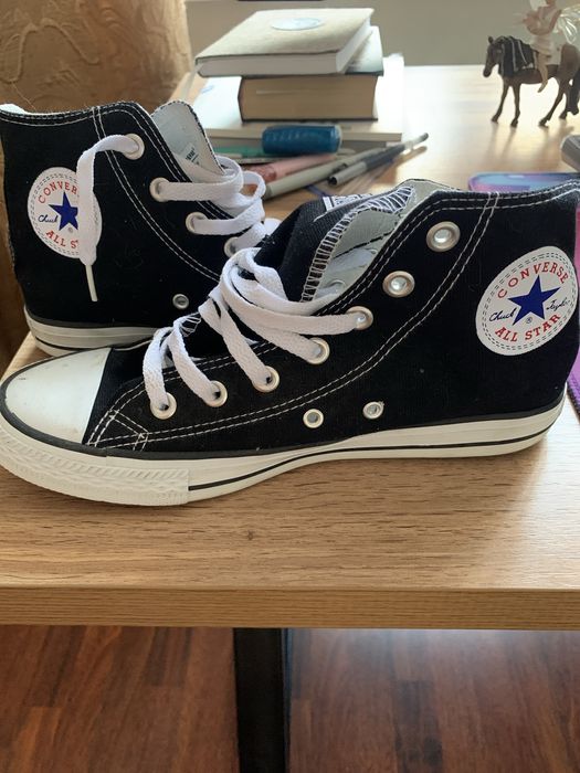 Продам кеды Конверсы новые