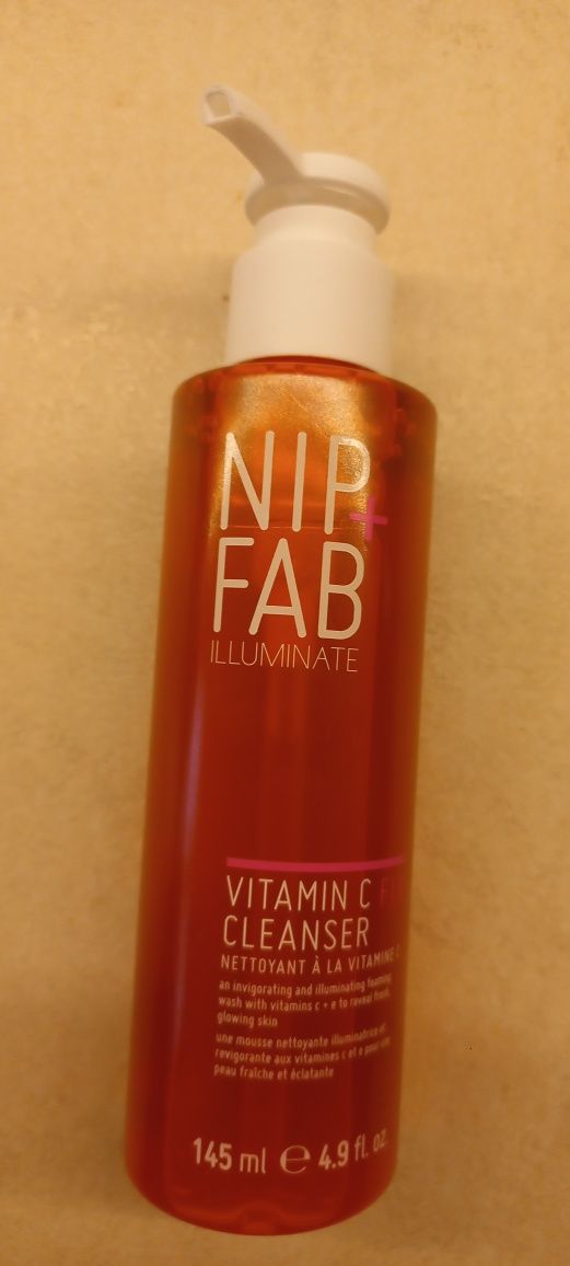 Измиващ гел за лице NIP+FAB Vitamin C