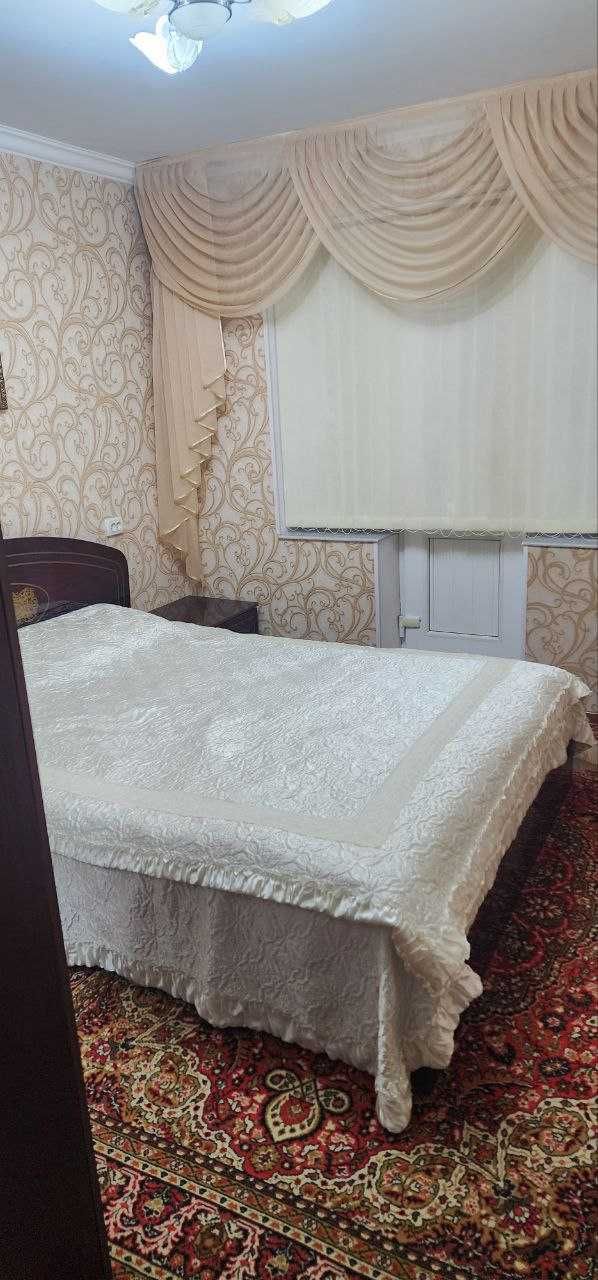 2-комнатная квартира, 2-этаж, ор. Пр. Навоий (Югославский проект)