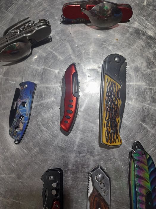 Briceagul multi funcționale