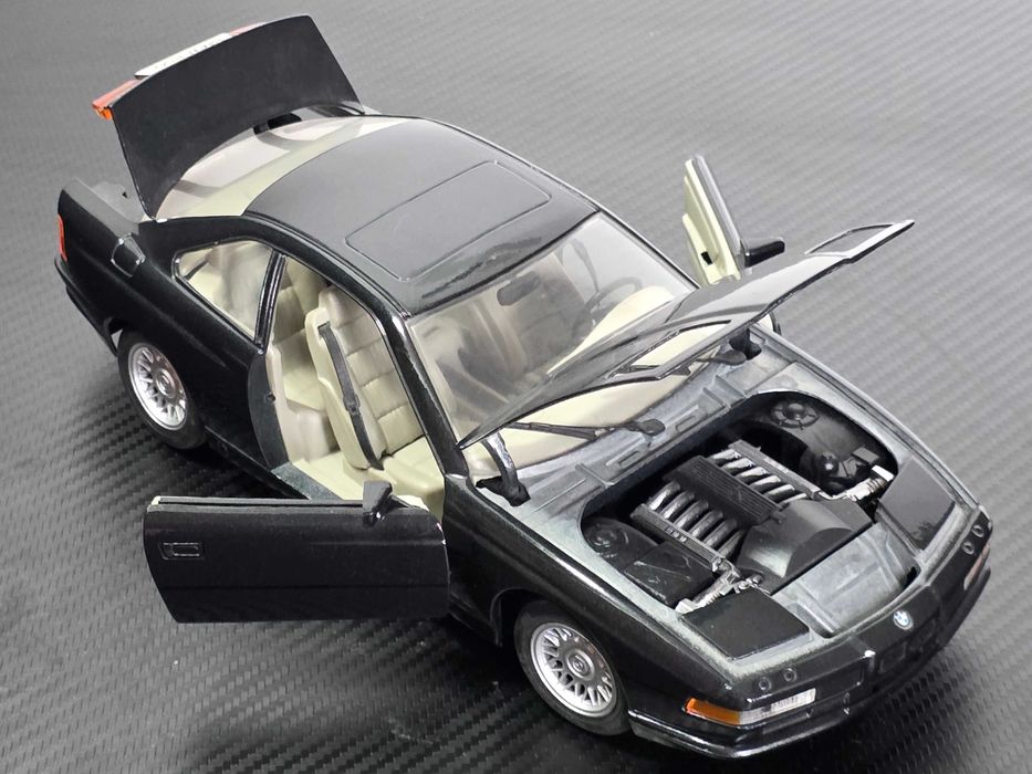 Macheta Auto 1/18 Maisto BMW 850i