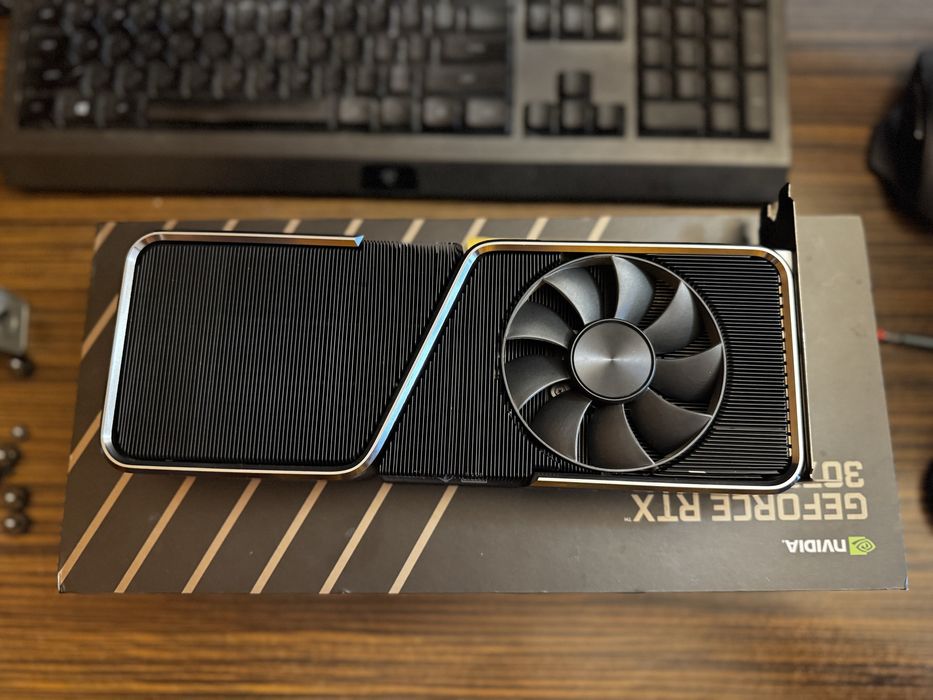 VAND placa video nVidia RTX 3070 TI Founder’s Edition IMPECABIL
