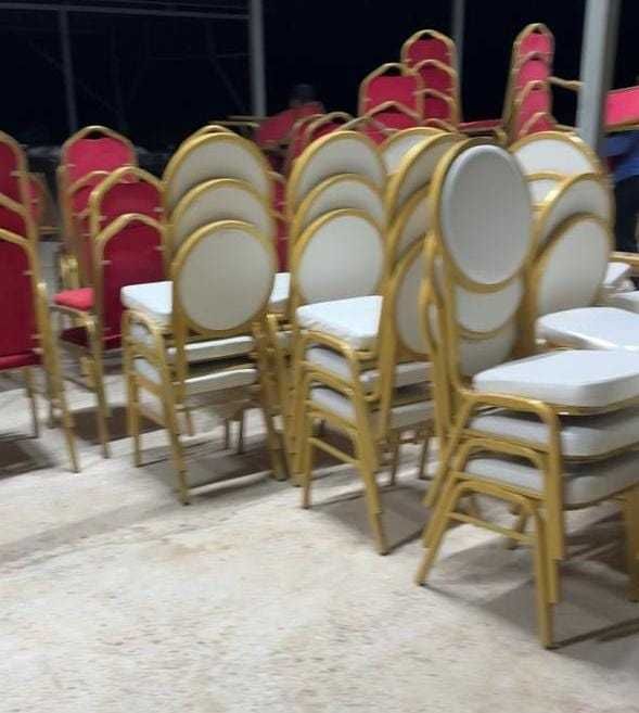 продам стулья белый медальон