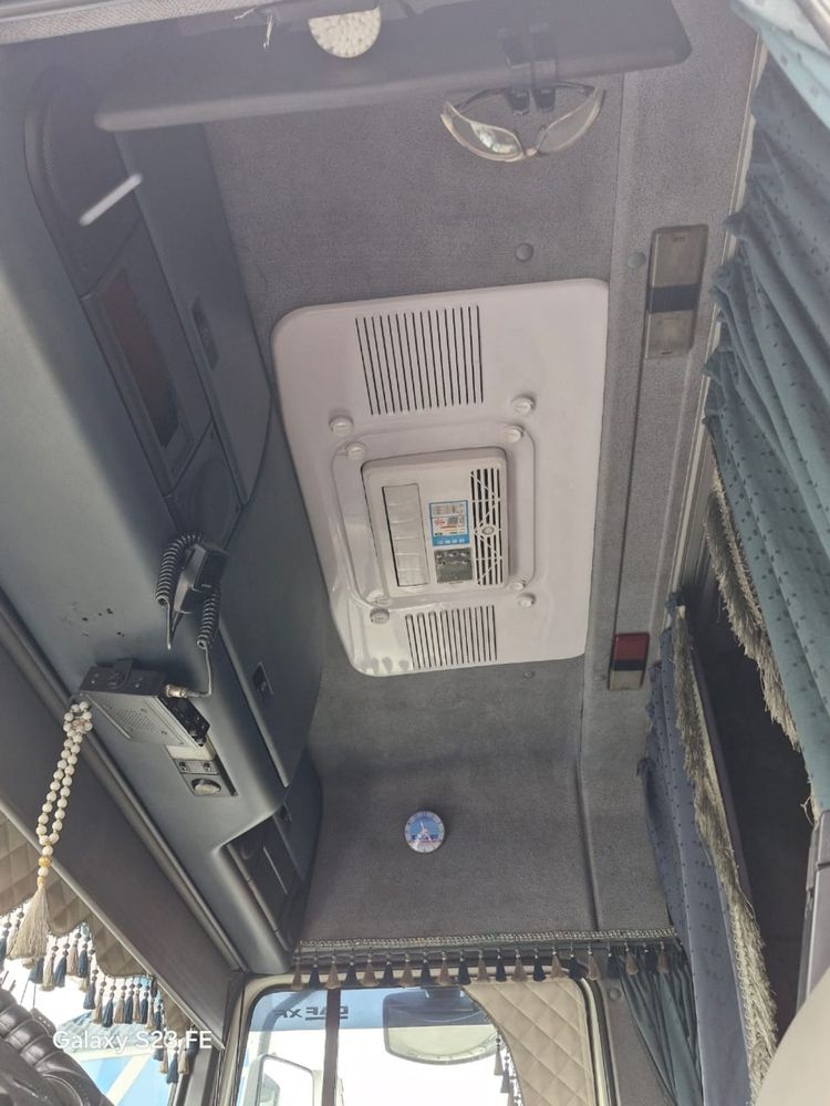 Продам тягачь DAF