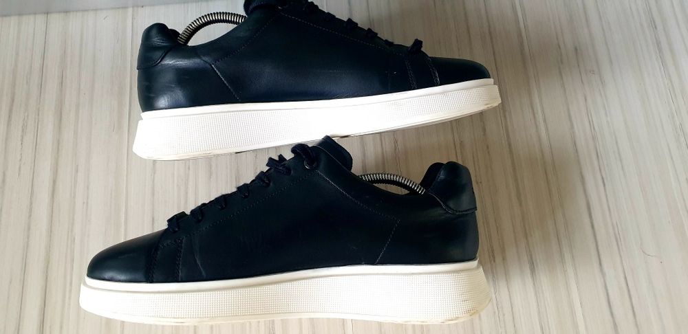 Hugo Boss Leather  41/26см ОРИГИНАЛ Мъжки спортно - елегантни  ест. ко