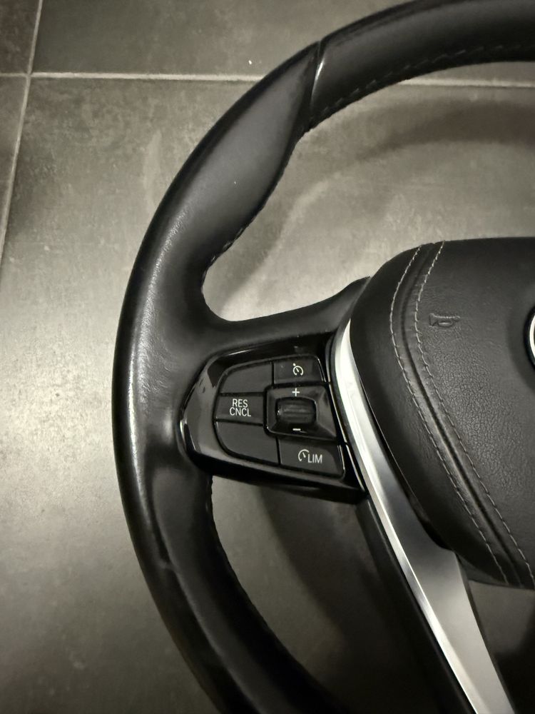 Волан с еърбег airbag BMW G30 G20 G01