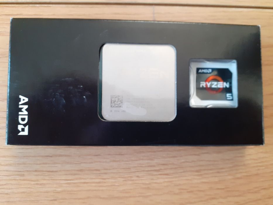 Vând procesor AMD Ryzen 5 1600 tray