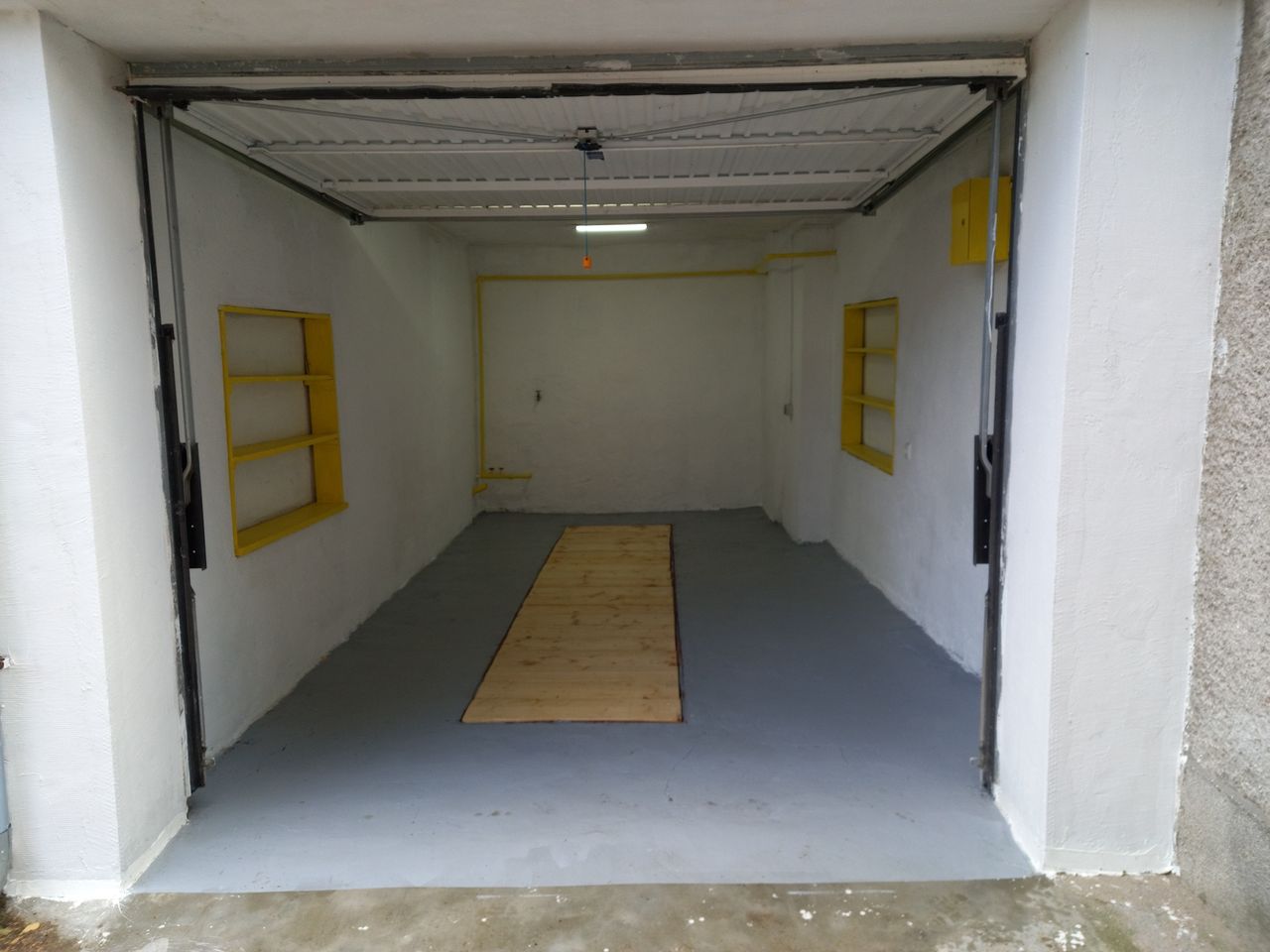 Дава се под наем Гараж / Паркомясто в ж.Южен парк - 18 кв.м за 153 € - Снимка #3