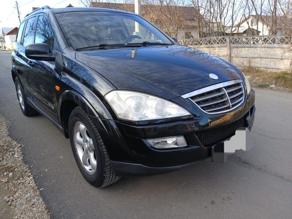 Dezmembrez Ssangyong Kyron și Action; Vând motor