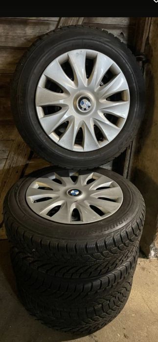 Jante BMW cu anvelope iarna si capace originale pentru BMW F30 F31