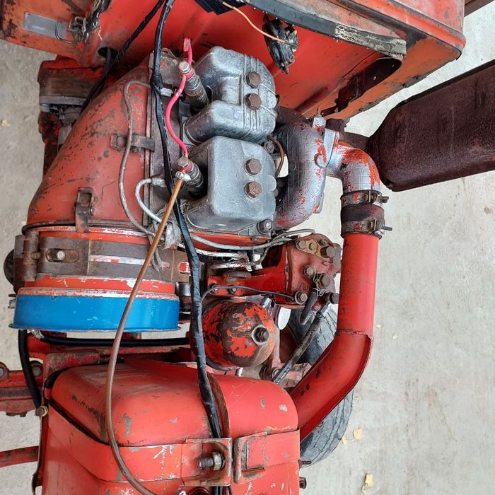 T25 traktori sotiladi pat pat