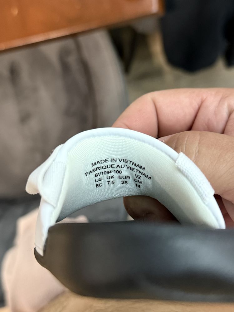 Летни сандали Nike