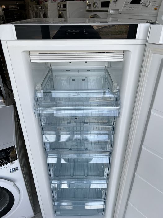 AEG фризер NoFrost A++