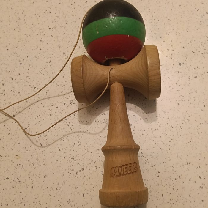 Vând kendama sweets