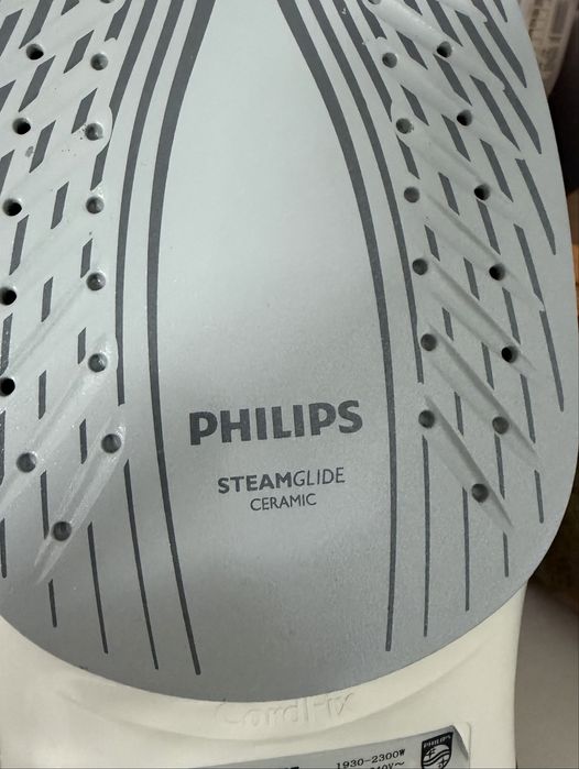 Fier de calcat Philips